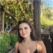 Holder of a bachelor's degree in languages, I bring over four years of experience as a bilingual educator